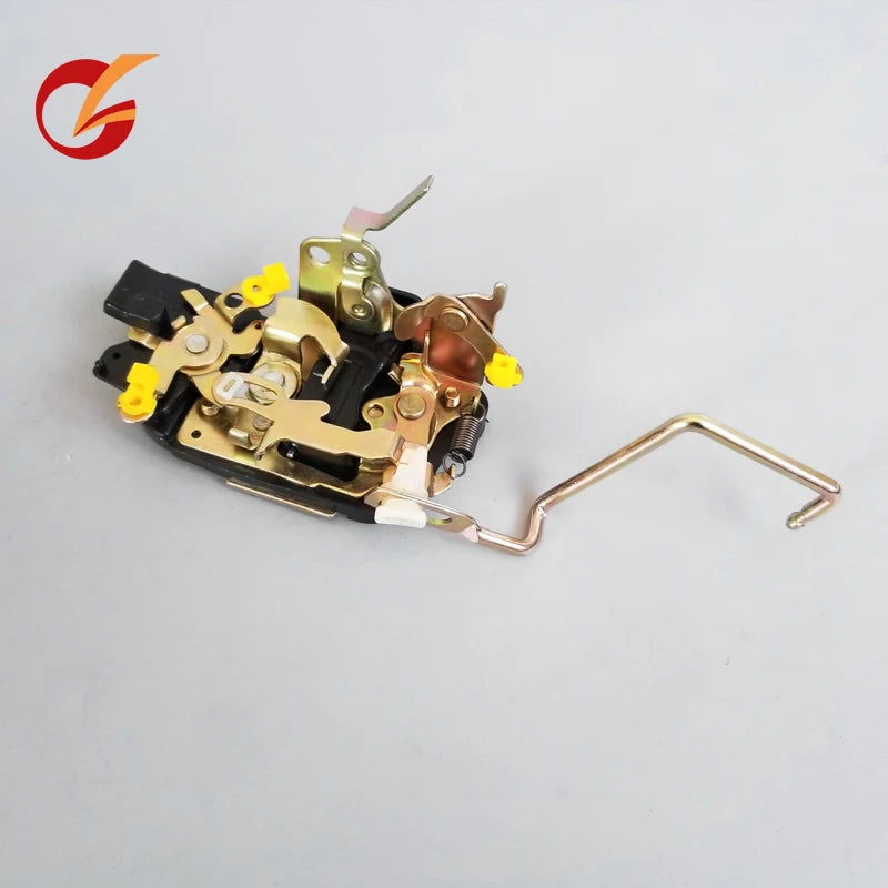 Front Door Latch Lock, Toyota Hilux, 1995-2004, LN145/LN150, Ref: 69320-04020 / 69310-04020